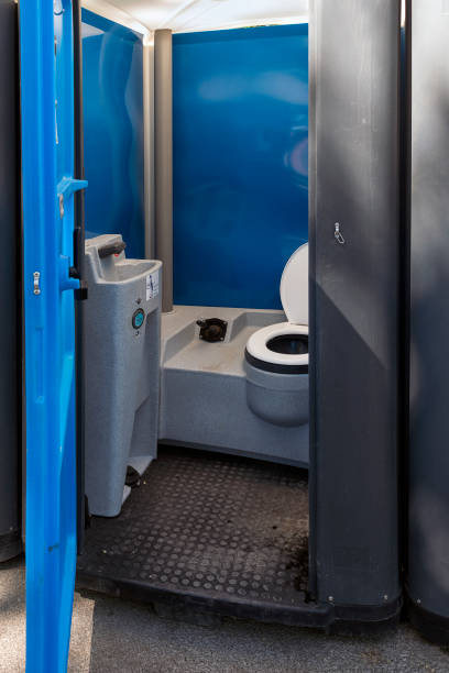 Best Portable restroom trailer rental  in Duncan Falls, OH