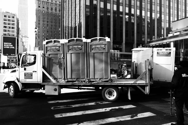 Portable Toilet Options We Offer in Duncan Falls, OH